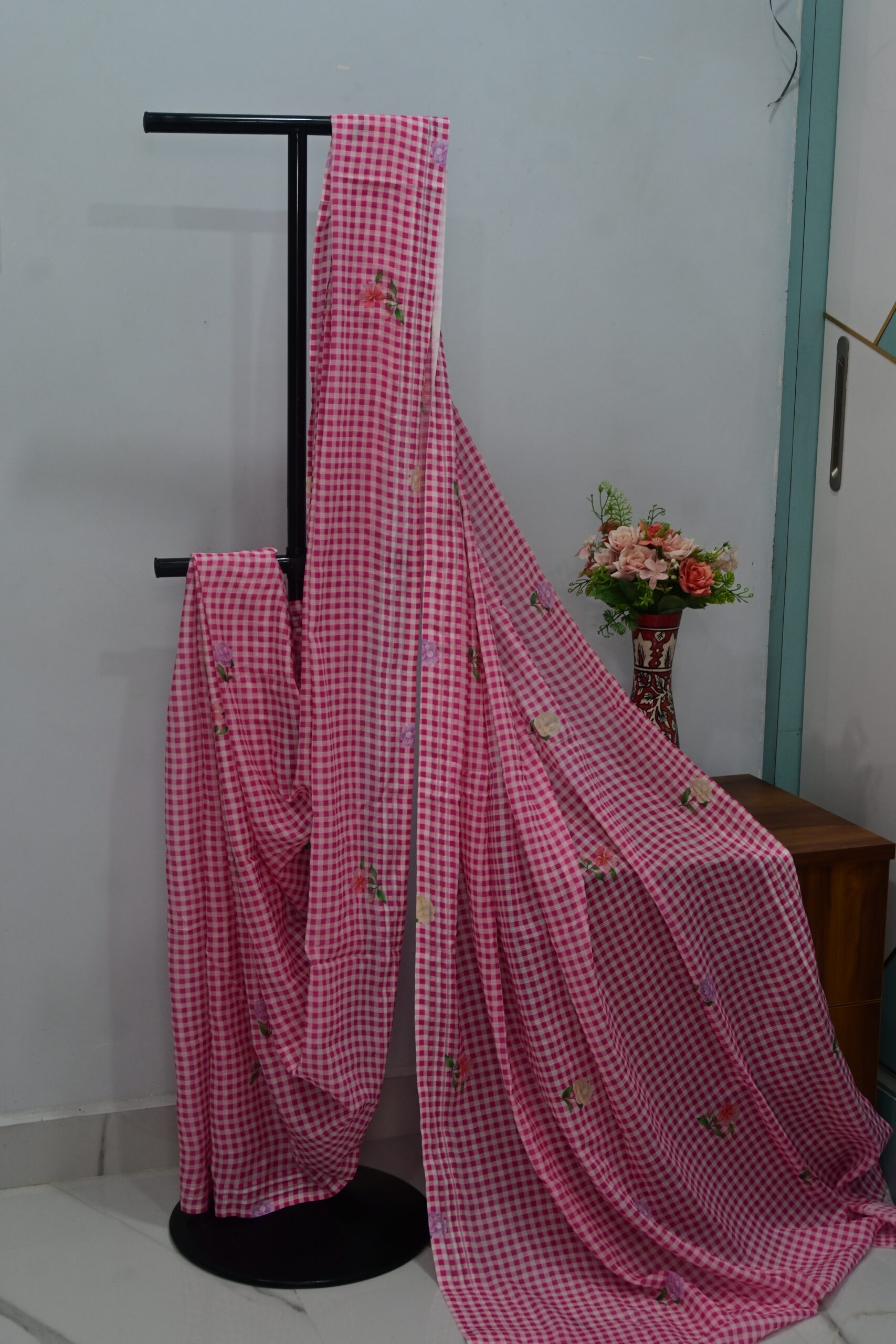 strawberry 🍓  picnic saree